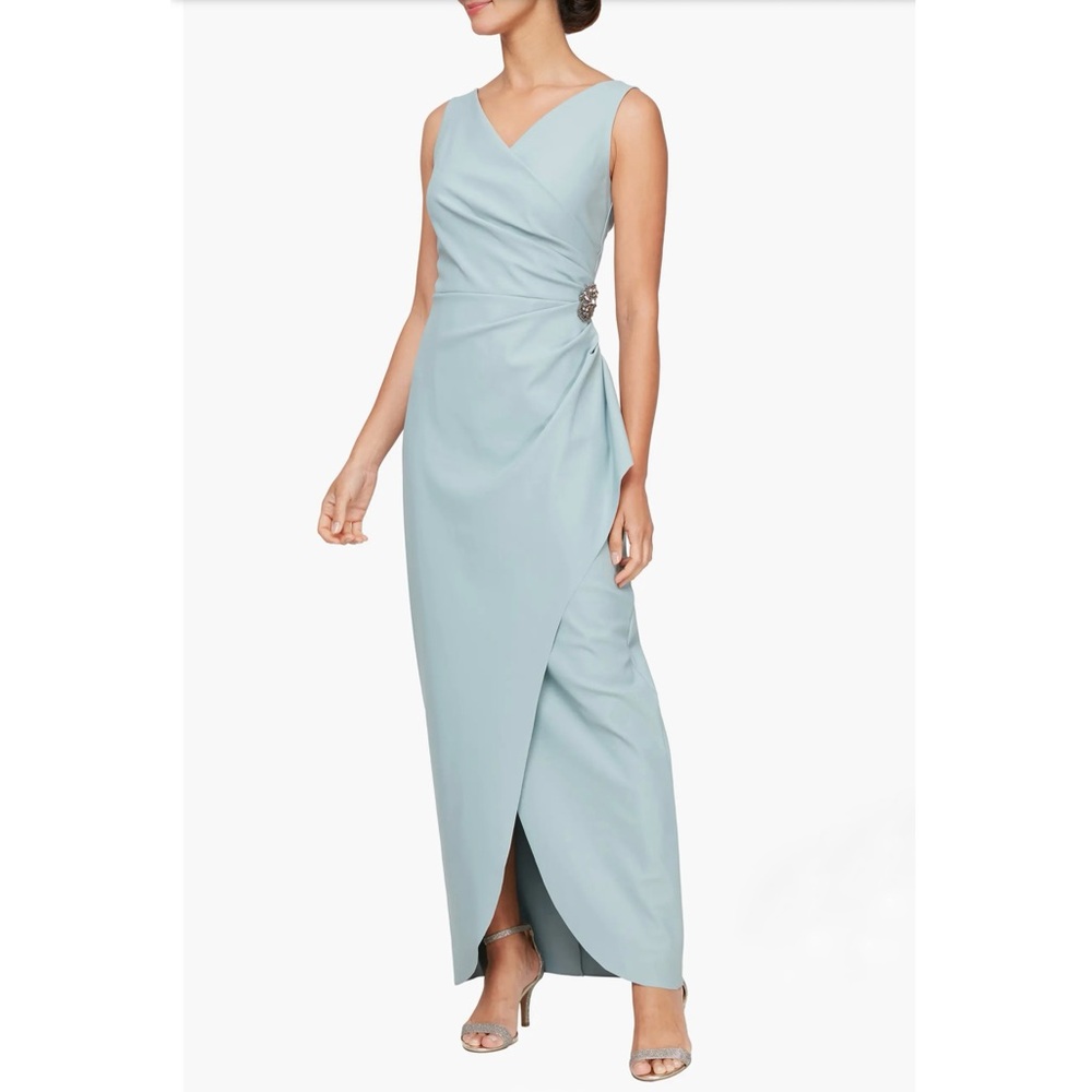 Alex Evenings Sleeveless Compression Sheath Gown V Neckline Ice Sage 134200